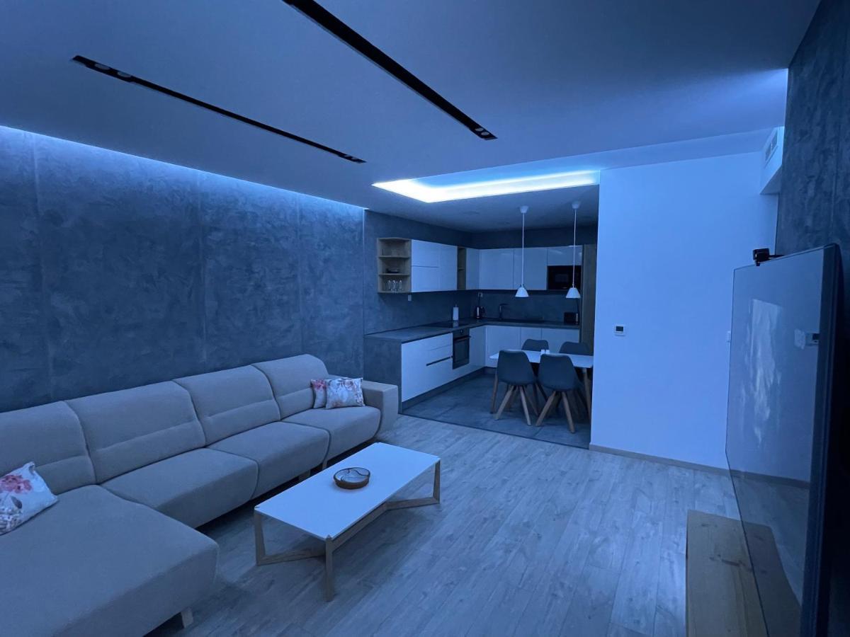 Greenbay Apartment With Free Parking Trenčín Kültér fotó