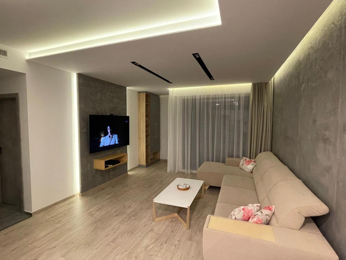 Greenbay Apartment With Free Parking Trenčín Kültér fotó