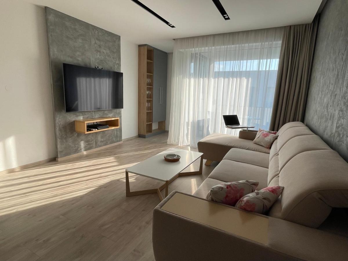 Greenbay Apartment With Free Parking Trenčín Kültér fotó