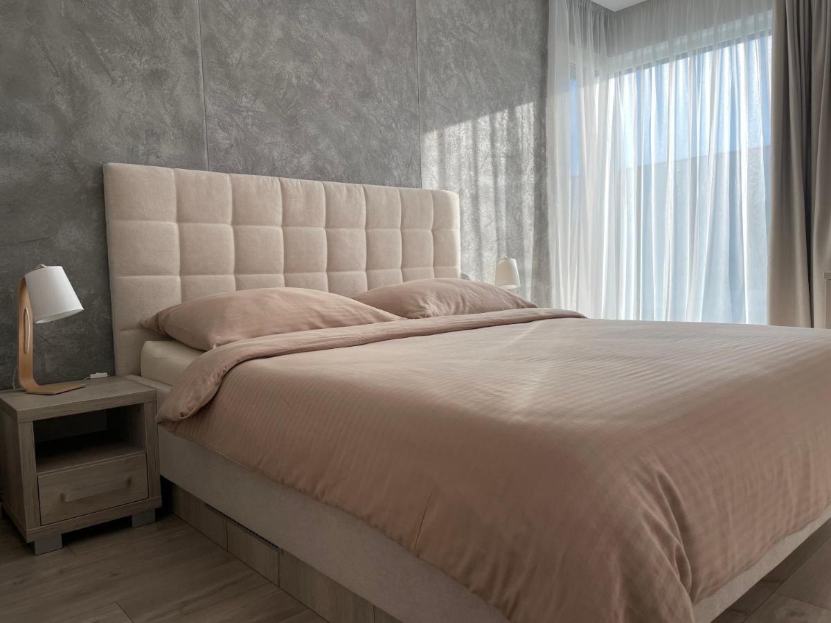 Greenbay Apartment With Free Parking Trenčín Kültér fotó