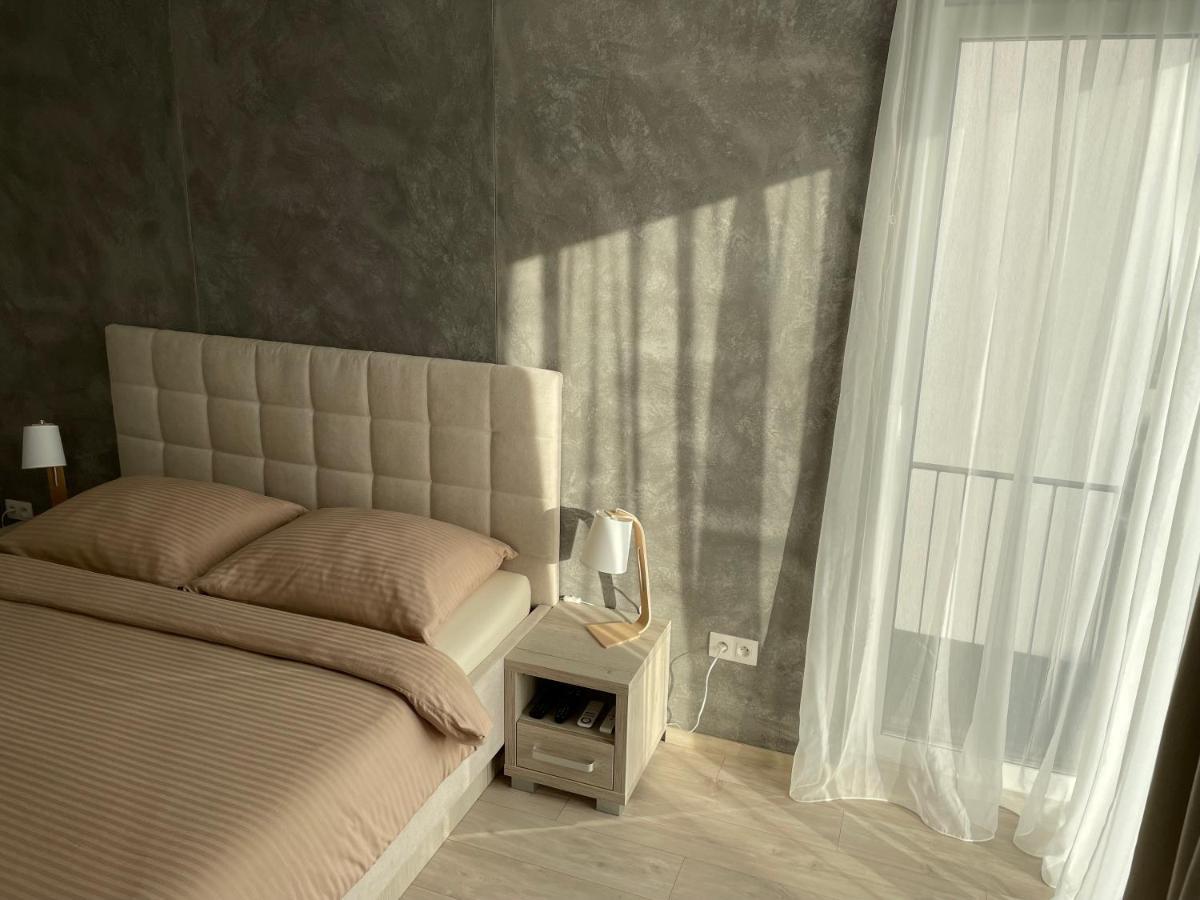 Greenbay Apartment With Free Parking Trenčín Kültér fotó