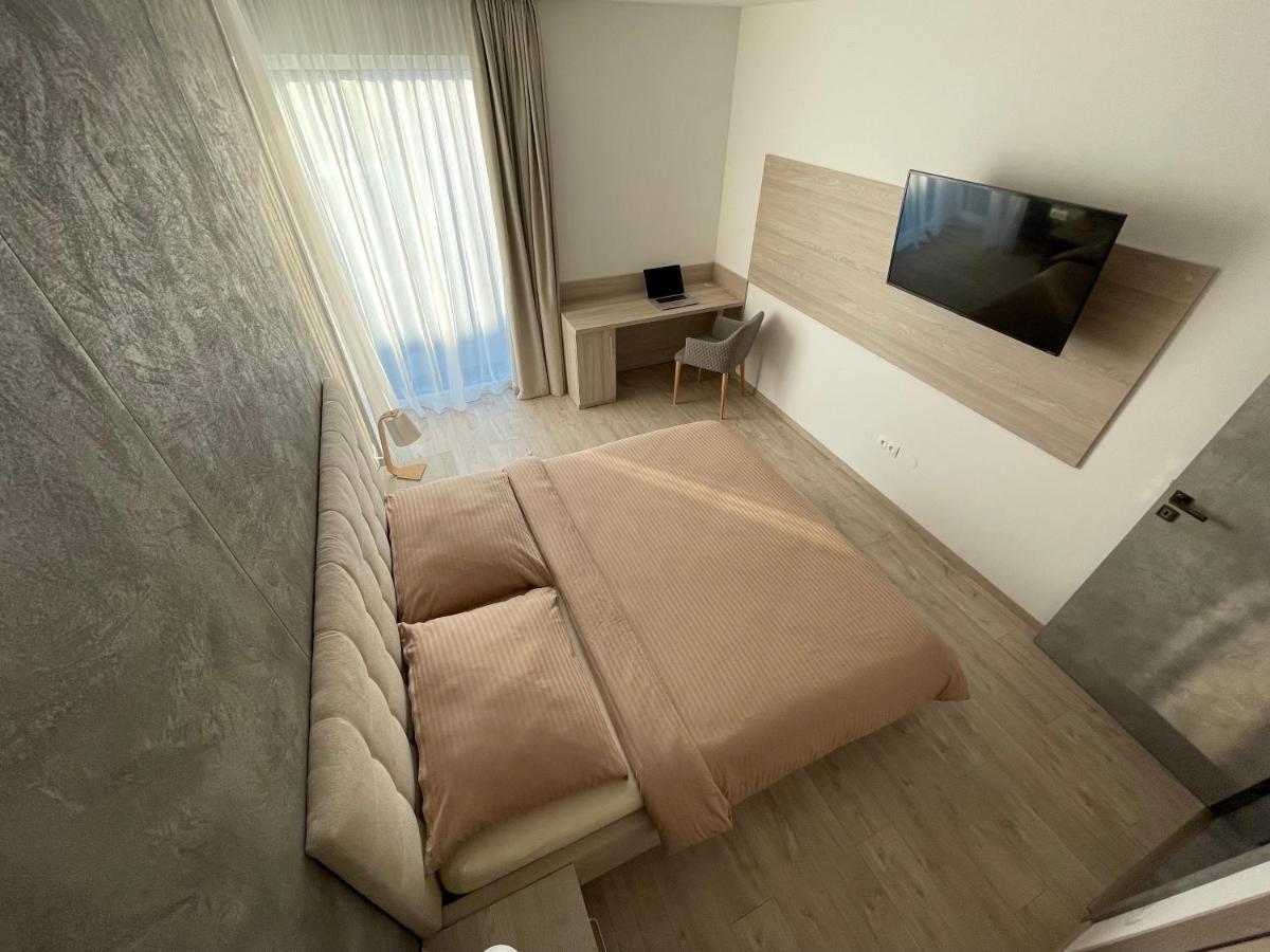 Greenbay Apartment With Free Parking Trenčín Kültér fotó